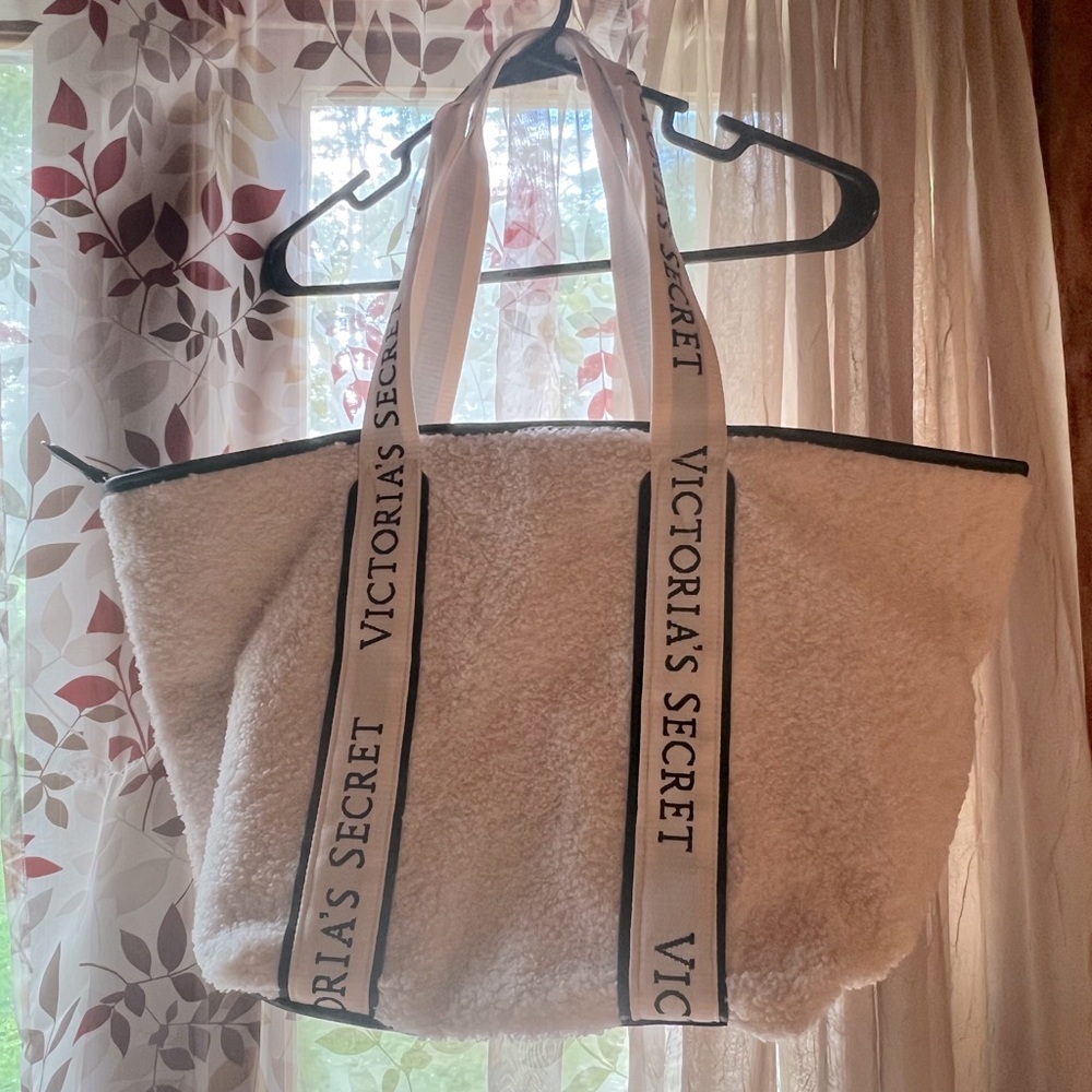 NWT VS Pink Tote Bag